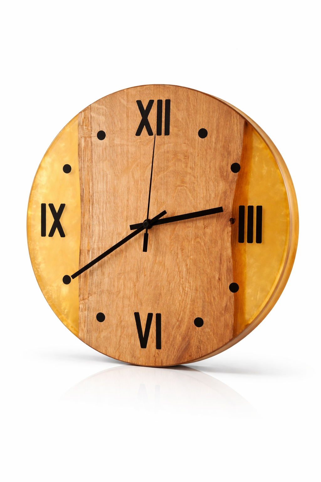 Wanduhr Ø 35cm in heimischem Eichenholz