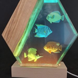 Exklusive Design-Lampe aus Olivenholz & Epoxidharz