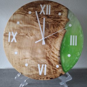 Wanduhr 35cm mit Pappelmaserholz "zweifarbig"